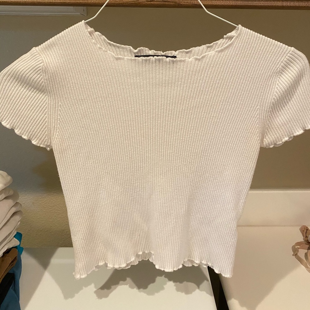 Brandy Melville - White Crop Top